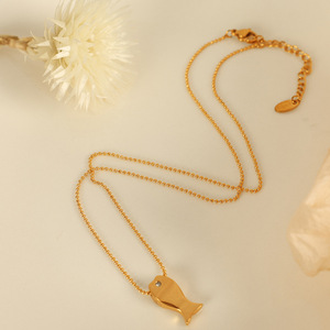 Collar con Colgante de Pez Dorado con Ojo de Diamante, Amuleto con Diseño de Animal para Regalo - Product Image 3