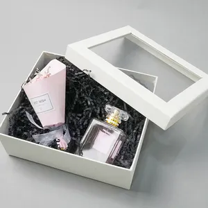 婴儿纪念品盒纸质材料轻质易折叠平白带透明顶部包装标志设计带聚氯乙烯窗口礼品盒