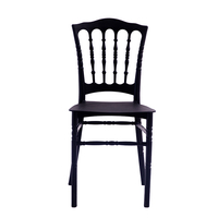 Chaise empilable en plastique pour l'extérieur bon marché d'usine pour le mariage Chaises en plastique blanc pour la fête de l'événement