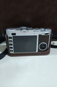 Cámara Usada Leica Typ 113 de 16.2 MP, Ligera, para Fotografía Cotidiana/de Estilo de Vida, Cámara Compacta - Product Image 5