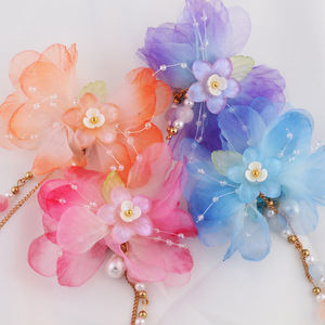 Nuevas Cuentas Grandes <span class=keywords><strong>con</strong></span> Forma <span class=keywords><strong>de</strong></span> Flor y Borla Coloridas para Ropa 2024 - Product Image 1