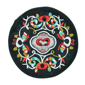 Dessous de verre en tissu tissé à fleurs au crochet bon marché au design personnalisé Dessous de verre absorbant en <span class=keywords><strong>feutre</strong></span> de lin Dessous de verre pour boisson et thé - Product Image 5