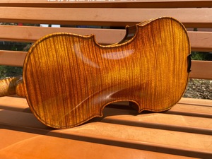 ไวโอลินคุณภาพสูงสำหรับผู้ใหญ่ ขนาด 4/4 ด้านหลังทำจากไม้เมเปิล เครื่องดนตรีไวโอลินระดับมืออาชีพ ขายส่ง - Product Image 4