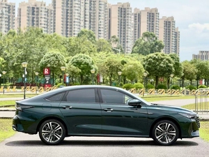 Chery Arrizo 8 1.6T 7DCT 2023 d'<span class=keywords><strong>occasion</strong></span>, pneus 225/45 R18, empattement 2790 mm, coffre 445 L, conduite à gauche, <span class=keywords><strong>voiture</strong></span> d'<span class=keywords><strong>occasion</strong></span> à prix abordable - Product Image 4
