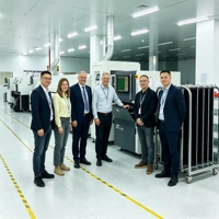 Línea de ensamblaje SMT llave en mano FUJI SAMSUNG JUKI ASM para LED y paneles solares con impresora, horno y transportador