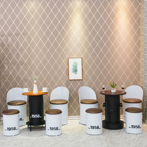 Tùy Chỉnh Công Nghiệp Cà Phê Cổ Điển Thanh Sáng Tạo Sắt Dầu Xô Thiết Kế Bảng Và Ghế Kết Hợp, Giải Trí Thương Mại Thiết Lập - Product Image 3