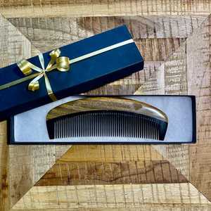 Peigne en corne naturelle fabriqué à la main pour des cheveux lisses démêlant un style doux et des soins capillaires quotidiens pour hommes et femmes - Product Image 5