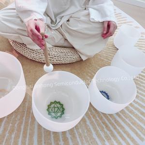 Bol chantant en cristal de pierre précieuse coloré épaissi Crystal Soul, son parfait et énergétique - Product Image 4