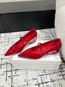 Zapatos de mujer con <span class=keywords><strong>puntas</strong></span> de cuero puntiagudas y charol que mejoran el temperamento Zapatos Mary Jane Zapatos de cuero poco profundos - Product Image 3