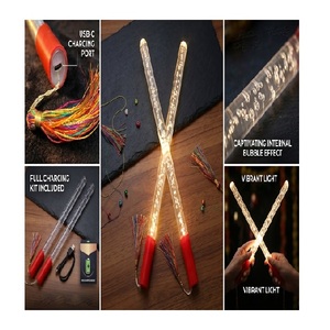 Atractivas Varitas Dandiya Multicolor con Iluminación LED Brillante, Borlas Elegantes y Mango Cómodo para Navratri - Product Image 2