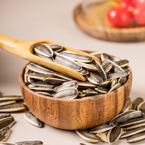 Snack séché sans additif grillé à haute température <span class=keywords><strong>de</strong></span> grandes graines <span class=keywords><strong>de</strong></span> <span class=keywords><strong>tournesol</strong></span> crues <span class=keywords><strong>de</strong></span> qualité supérieure - Product Image 4