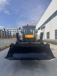 מעמיס אחורי 4x4 388H בעל כף טעינה בנפח 1.2 מטר מעוקב עם אביזרים - Product Image 5