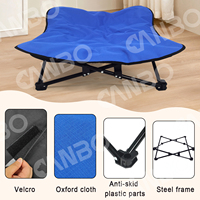 Lit surélevé pour chien OEM avec coussin amovible et lavable, lit pliable portable pour animaux de compagnie, fourniture d'usine