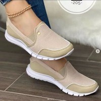 Sepatu kasual minimalis, bernapas, warna solid, nyaman, ujung bulat, sol tebal, sol empuk.