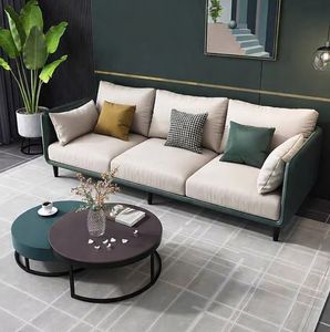 Canapé moderne rembourré pour les espaces de salon offrant un confort profond et un attrait intérieur sophistiqué - Product Image 1