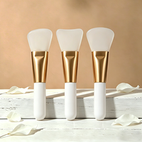 Petit pinceau plat en silicone pour le maquillage du visage, application de fond de teint, pinceau à masque en silicone à manche court