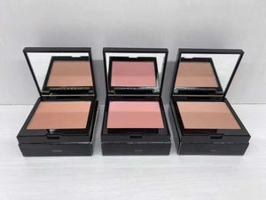 Colorete en Polvo Vegano Individual para Todo Tipo de Piel, Paleta de Coloretes Multicolor en Crema, 6g Peso Neto, Pigmentos Herbales para Piel Clara, Marca Privada - Product Image 5