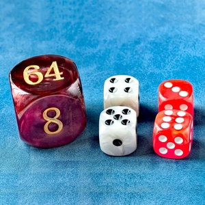 Ensemble de 5 dés de backgammon en perles de 22 mm, grand <span class=keywords><strong>cube</strong></span> de multiplication de backgammon et dés de 16 mm, marbré vert/blanc - Product Image 4