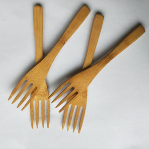 Tenedores creativos de bambú y madera de cuatro puntas, vajilla de madera natural, tenedores de bambú y madera para comida, tenedores para postre y fruta. - Product Image 1