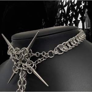 Collar Gargantilla de Acero de Titanio con Púas Estilo Punk, Unisex, con Remaches Oscuros, Estilo Industrial Pesado, Accesorio de Moda para Uso Diario - Product Image 3