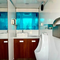 Mechanisches Bremssystem Universelle Stützräder Klappbare Einstiegsleiter Camping-Toilettenanhänger für Veranstaltungen im Freien