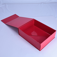 Boîtes en carton de luxe personnalisées avec un design floral plié, emballage de produits cosmétiques rectangulaires recyclables, boîtes rigides en papier rouge