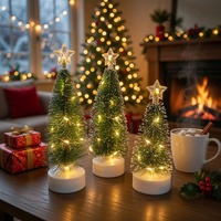 Décorations de fête de Noël d'intérieur, ornements de Noël en plastique pour la maison, guirlandes lumineuses LED, petit sapin de Noël