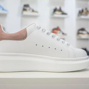 <span class=keywords><strong>2025</strong></span> Designer mode hommes femmes luxe baskets décontractées haute qualité maille doublure course Sport chaussures de marche Zapatos Tenis - Product Image 2