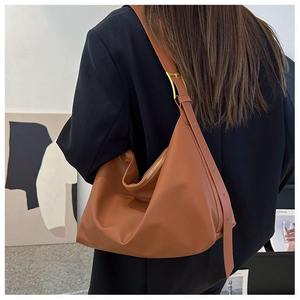 Women's crossbody bag, large capacity bag, women's fashionable shoulder bag - Product Image 4