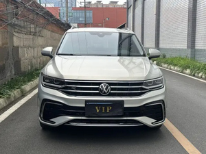 Volkswagen <span class=keywords><strong>Tiguan</strong></span> L 2.0t 4x4 7 places Essence Voiture d'occasion SUV de taille moyenne Voiture à essence - Product Image 3