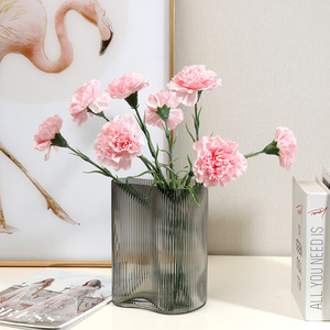 Ramo de Claveles Realistas con Aspecto Natural, Regalos para el Día de la Madre y del Maestro, Decoración para Salas de Estar, Planta Artificial Preservada - Product Image 1