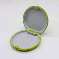 Étui de retenue orthodontique invisible multicolore avec logo personnalisé pour le stockage des dents Appareil de retenue pour appareils dentaires en plastique et en silicone