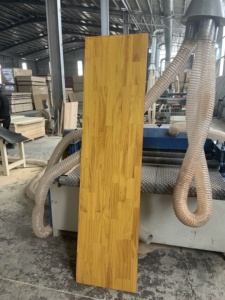 Contrachapado de Madera Maciza Amarillo de 3 Capas de Alta Calidad a Precio de Mayoreo, 21/27 mm, Pino Radiata, Panel de Encofrado de 3 Capas Hecho en China - Product Image 2