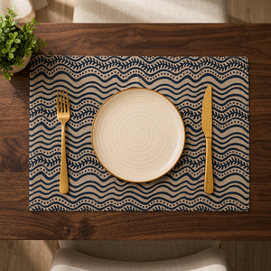 Set de table en lin de qualité supérieure |   Set de table imprimé à motif ondulé bleu marine et beige |   Set de table décoratif réutilisable - Product Image 3