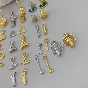 Pendentif sportif créatif et mignon plaqué or 18 carats, charme balle de <span class=keywords><strong>golf</strong></span>, gant de baseball, raquette de tennis, accessoires de bijoux DIY - Product Image 2