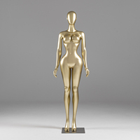 Ensemble de mannequins féminins corps entier de couleur chair européenne avec maquillage et support de présentation du visage