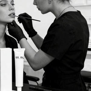 Disponibile in Stock Crema per Tatuaggi Indolore 99,9% Micropigmentazione Materiali per Labbra Tutto per Tatuaggi - Product Image 4