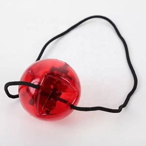 Naso da Clown Natalizio Promozionale in Plastica con LED Lampeggianti, Decorazione Natalizia Rossa per Uomini e Donne - Product Image 4