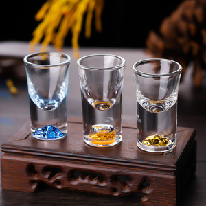Ensemble de verres à liqueur en cristal de 10ml <span class=keywords><strong>d</strong></span>écorés de flocons <span class=keywords><strong>d</strong></span>'<span class=keywords><strong>or</strong></span> 24 carats, mini tasses à liqueur en verre pour whisky tequila <span class=keywords><strong>vodka</strong></span> - Product Image 1