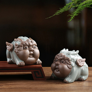 Figurine Pixiu en céramique Ge Kiln, 2 pièces, décoration de table faite à la main pour salon, bureau, maison, cadeau attirant la richesse - Product Image 1