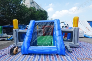 Terrain de football gonflable commercial avec buts pour enfants et adultes, idéal pour événements extérieurs et activités de team building - Product Image 4