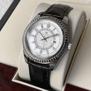 Montre à quartz pour homme de luxe avec cadran à chiffres arabes de 40 mm, bracelet en cuir, calendrier, étanche et lumineuse - Product Image 3