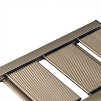 Escabeau pliant 4 marches en aluminium léger, avec marches larges antidérapantes dorées, pour une sécurité améliorée, idéal pour entrepôt, extérieur et escalier de parc