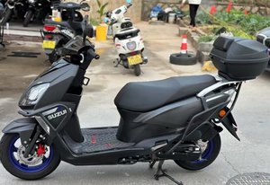 <span class=keywords><strong>Scooter</strong></span> <span class=keywords><strong>Suzuki</strong></span> UY125 125cc d'occasion - Véhicule fiable et économique pour les trajets urbains - Product Image 5