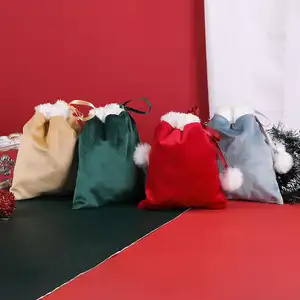 Sacchetto di velluto per caramelle regalo in velluto rosso con coulisse con borsa di peluche per decorazioni natalizie per bambini