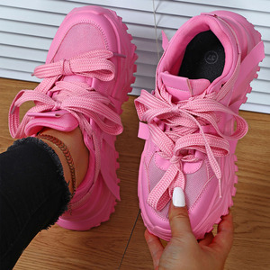 Nuovo Logo personalizzato moda Sneaker rosa <span class=keywords><strong>scarpe</strong></span> sportive Casual traspirante piattaforma Casual <span class=keywords><strong>scarpe</strong></span> da <span class=keywords><strong>donna</strong></span> Plus size <span class=keywords><strong>44</strong></span> - Product Image 3