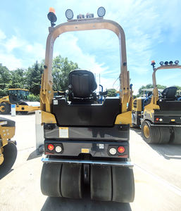 <span class=keywords><strong>XCMG</strong></span> resmi XD140TT <span class=keywords><strong>Tandem</strong></span> vibrasyonlu silindir <span class=keywords><strong>14</strong></span> Ton kullanılan çift davul yol silindiri fiyat satılık - Product Image 3