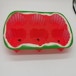 Moule en silicone pour gâteau le plus vendu, moule en silicone de qualité alimentaire personnalisable pour gâteau en forme de pastèque et plateau à savon, usage domestique - Product Image 4