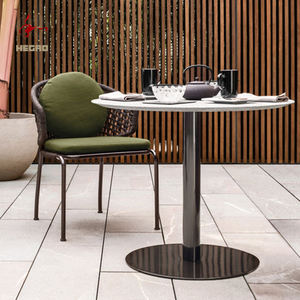 लक्जरी 8-सीटर रतन डाइनिंग टेबल और बिस्ट्रो या होटल लिविंग रूम के उपयोग के लिए आउटडोर गार्डन फर्नीचर सेट - Product Image 4