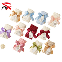 Serviette à main roulée en forme de M avec ruban et nœud, idéale pour mariage, baptême, souvenir pour invités, cadeau pour anniversaire, fête prénatale - Grande Vente